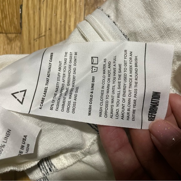 Reformation Bogota Linen Off-Shoulder Dress in Stripes - Size 8 - Picture 7 of 7